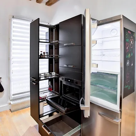 Апартаменты Marais 4 Bedrooms New