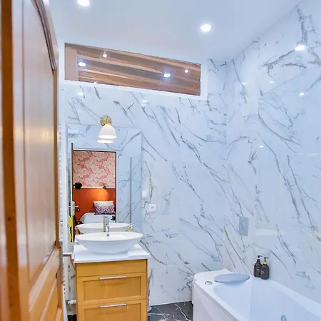 Marais 4 Bedrooms New