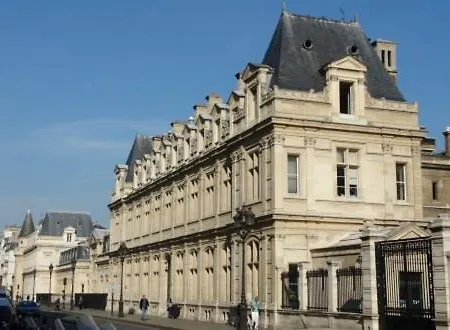 Marais 4 Bedrooms New Paris