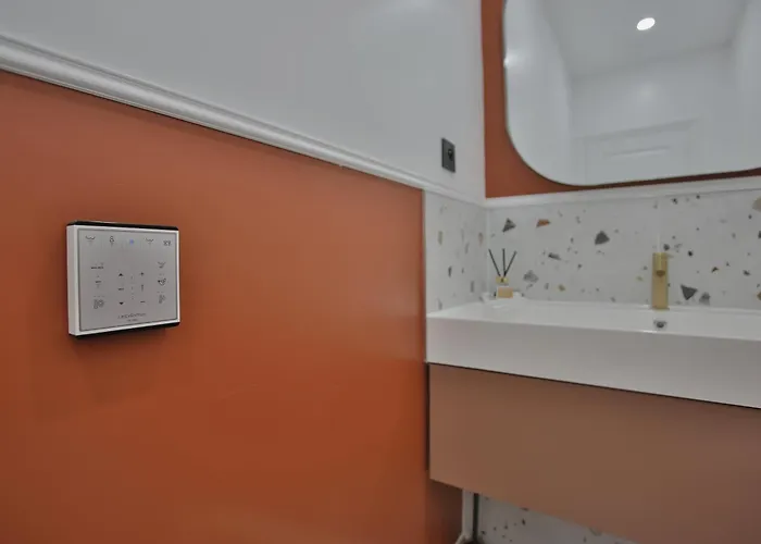 Marais 4 Bedrooms New Daire