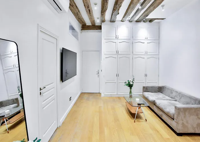 Marais 4 Bedrooms New * Paris